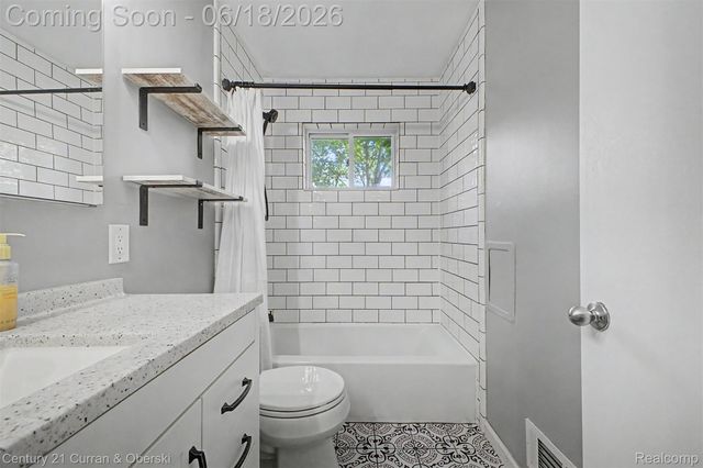 29192 James Street, Garden City, MI 48135
