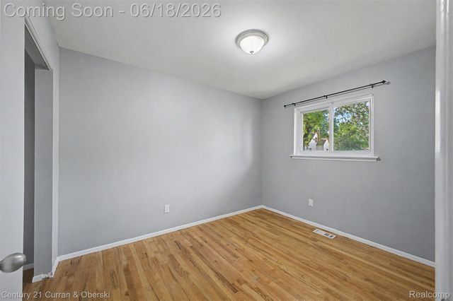 29192 James Street, Garden City, MI 48135