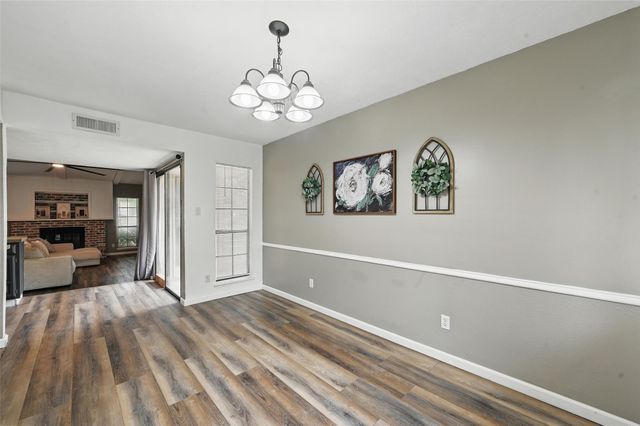 7015 Forestview Drive, Arlington, TX 76016
