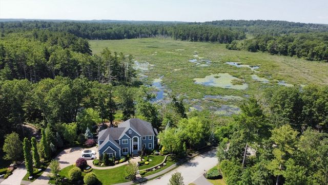 10 Woodbury Ln, Middleton, MA 01949