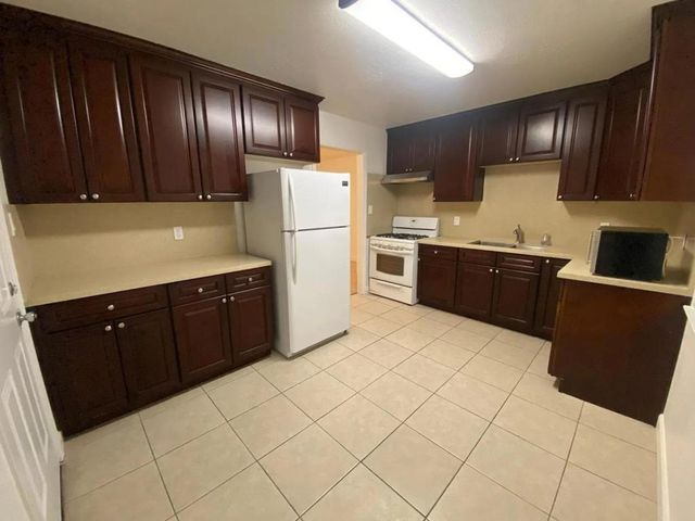 1120 Locust Street, San Jose, CA 95110