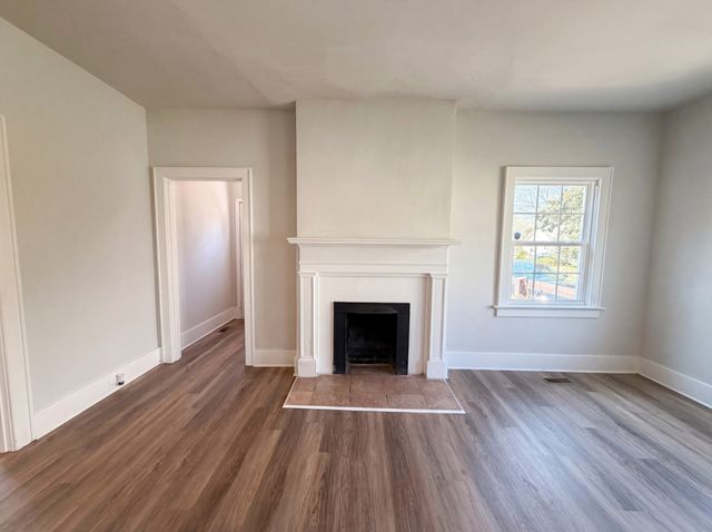 741 Gracey Ave, Clarksville, TN 37040