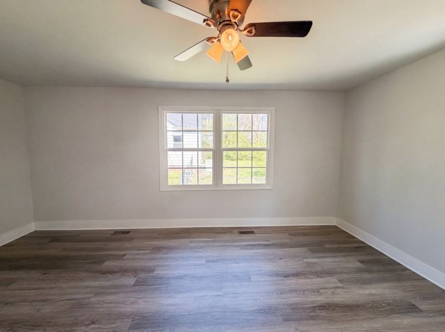 741 Gracey Ave, Clarksville, TN 37040