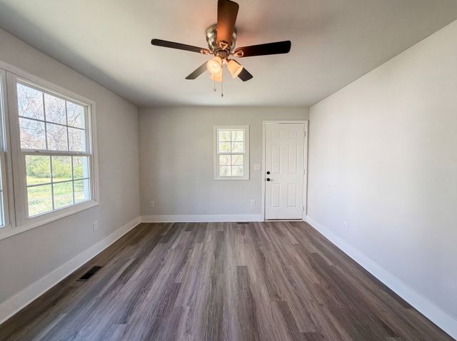 741 Gracey Ave, Clarksville, TN 37040