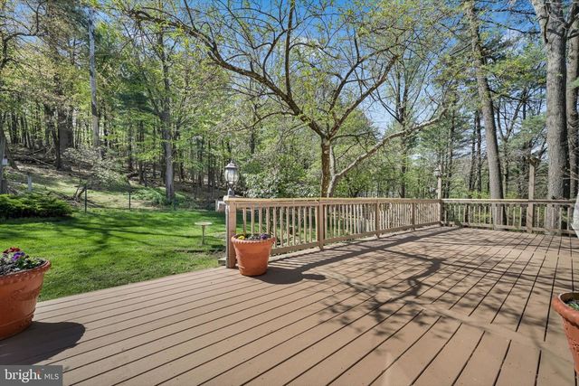 2377 STALLION DR, Auburn, PA 17922