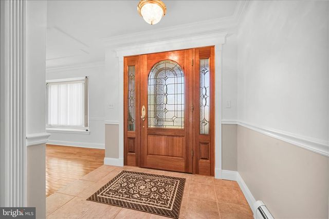 2377 STALLION DR, Auburn, PA 17922