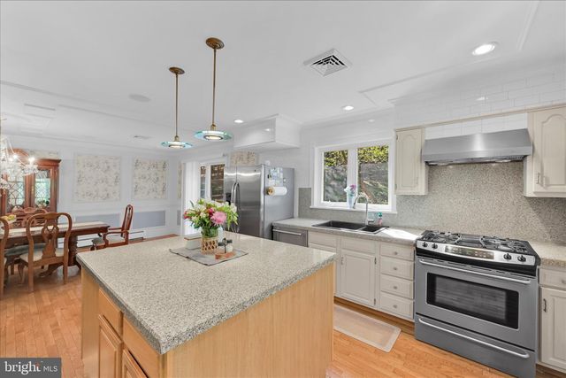 2377 STALLION DR, Auburn, PA 17922