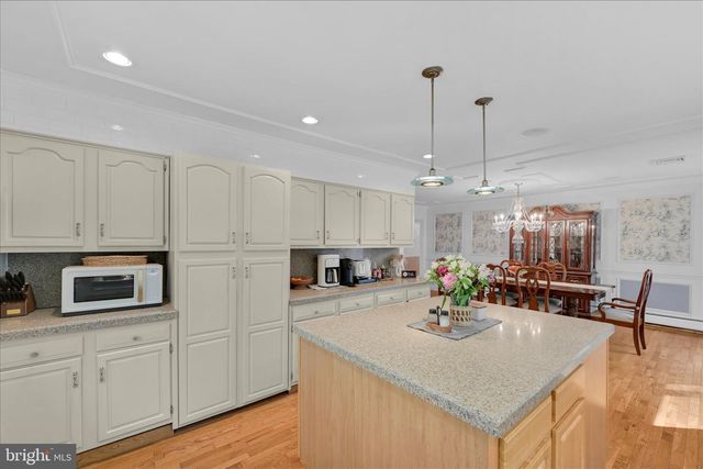 2377 STALLION DR, Auburn, PA 17922