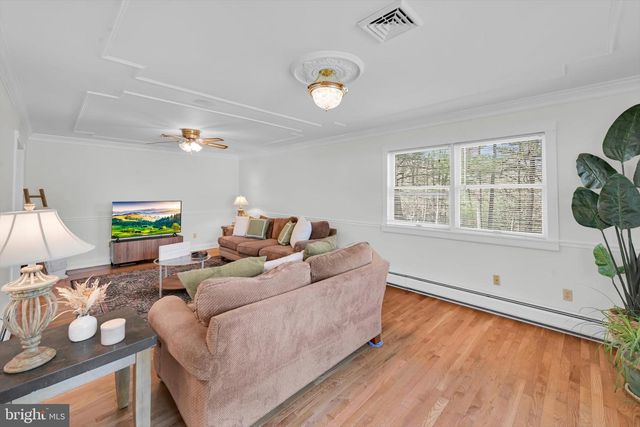 2377 STALLION DR, Auburn, PA 17922