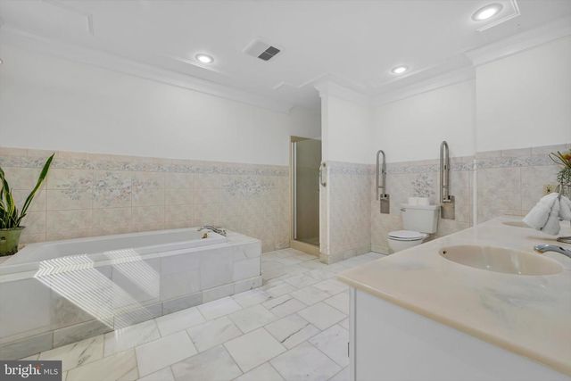 2377 STALLION DR, Auburn, PA 17922