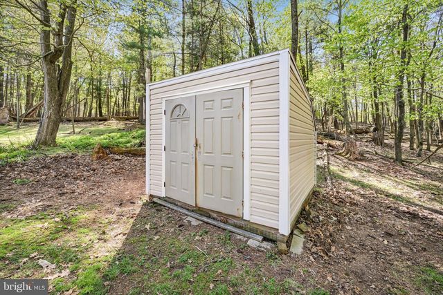 2377 STALLION DR, Auburn, PA 17922