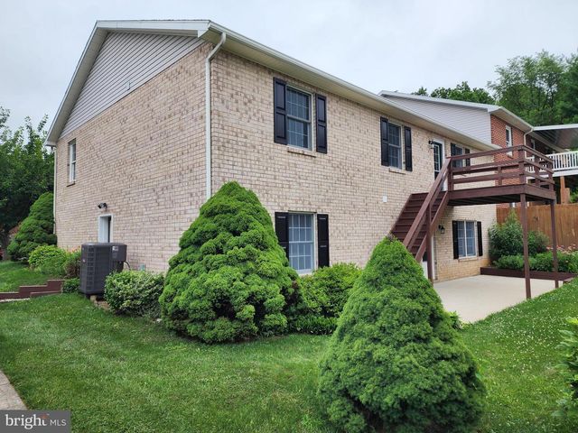 161 ELDERBERRY SPRING CT, Waynesboro, PA 17268