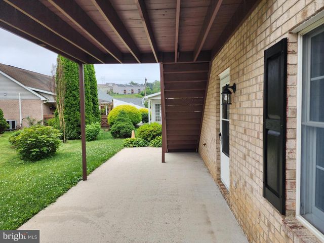 161 ELDERBERRY SPRING CT, Waynesboro, PA 17268