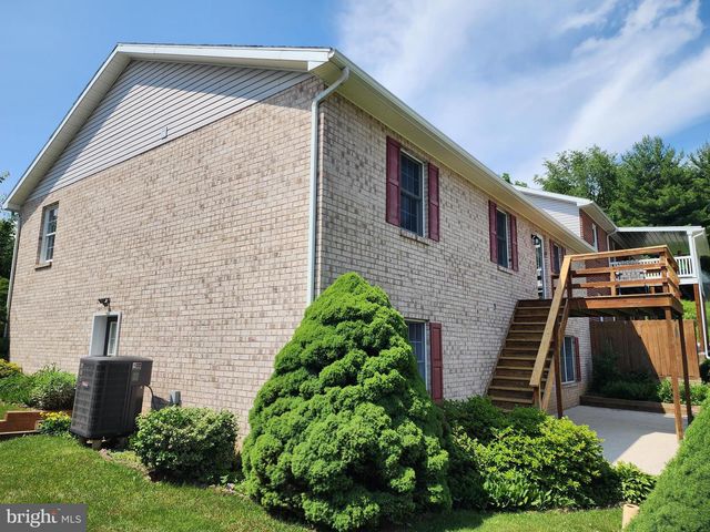 161 ELDERBERRY SPRING CT, Waynesboro, PA 17268