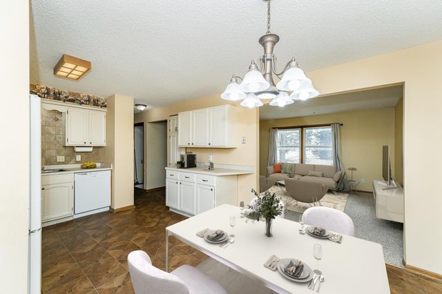 2855 24th Street NW, Rochester, MN 55901