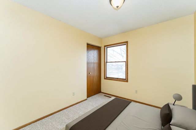 2855 24th Street NW, Rochester, MN 55901