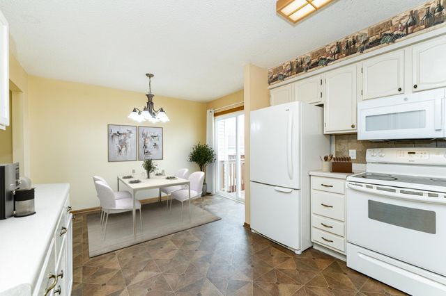 2855 24th Street NW, Rochester, MN 55901