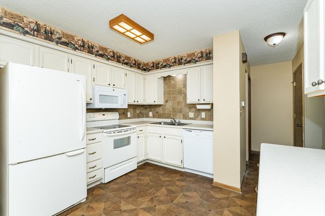 2855 24th Street NW, Rochester, MN 55901