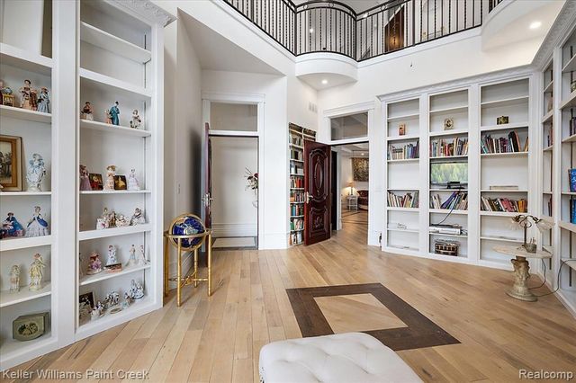 68050 Hillside Lane, Washington, MI 48095