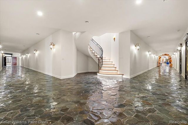 68050 Hillside Lane, Washington, MI 48095