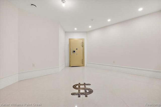 68050 Hillside Lane, Washington, MI 48095