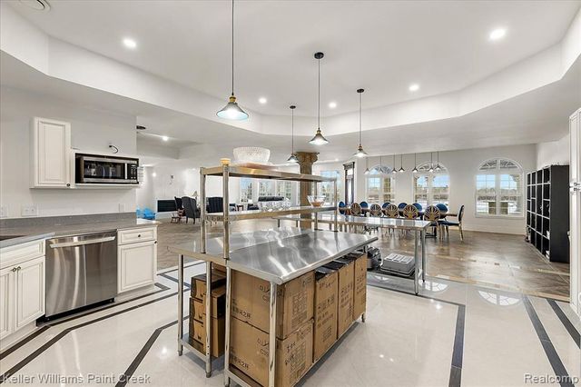 68050 Hillside Lane, Washington, MI 48095