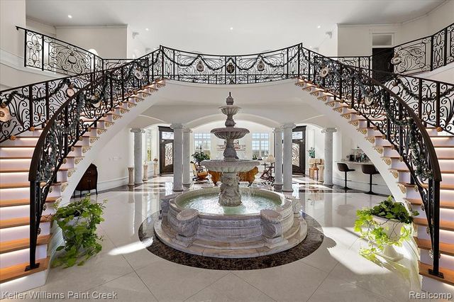 68050 Hillside Lane, Washington, MI 48095