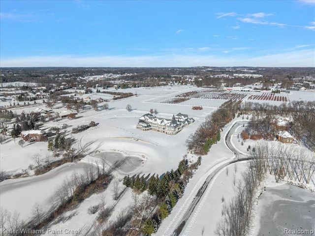 68050 Hillside Lane, Washington, MI 48095