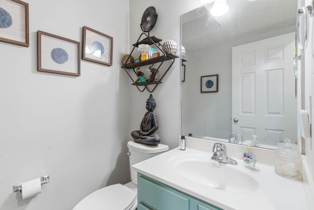 108 Back Stretch Drive, Georgetown, KY 40324