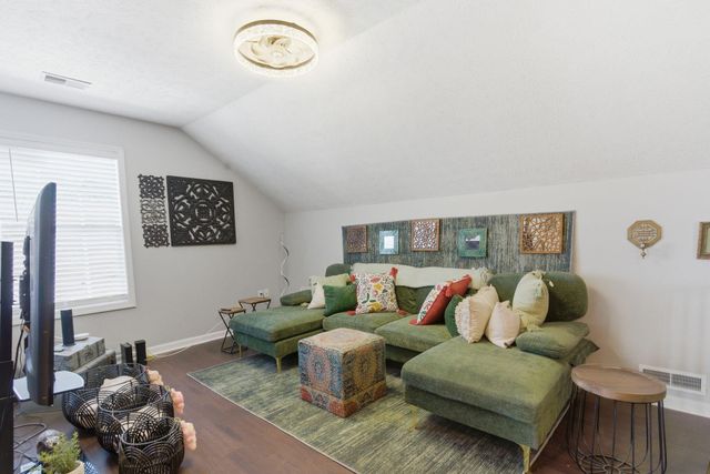 108 Back Stretch Drive, Georgetown, KY 40324