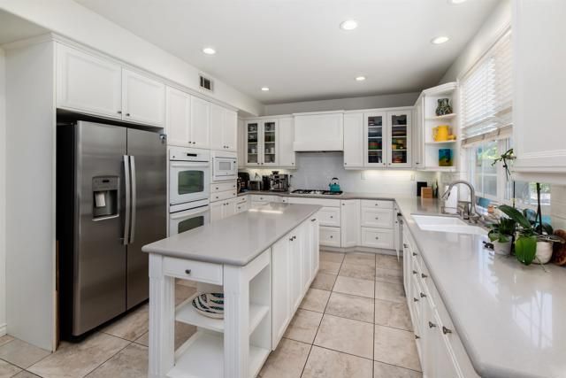1214 Wind Star Way, Carlsbad, CA 92011