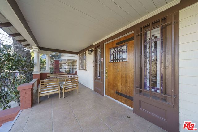 2982 W 15th Street, Los Angeles, CA 90006