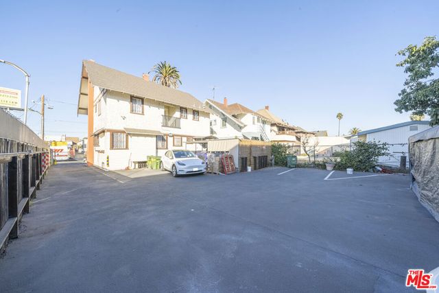 2982 W 15th Street, Los Angeles, CA 90006