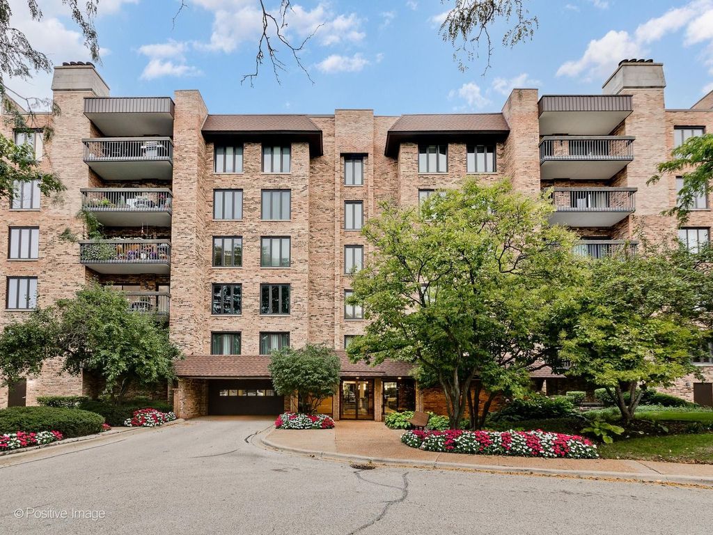 3860 MISSION HILLS Road 217, Northbrook, IL 60062 — exterior