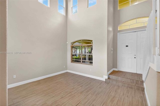 8955 SW 207th St, Cutler Bay, FL 33189