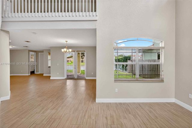 8955 SW 207th St, Cutler Bay, FL 33189