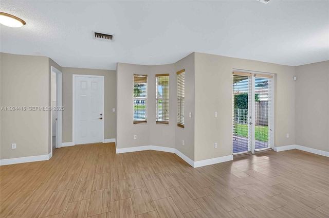 8955 SW 207th St, Cutler Bay, FL 33189