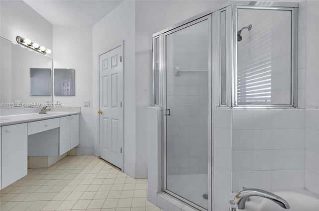 8955 SW 207th St, Cutler Bay, FL 33189