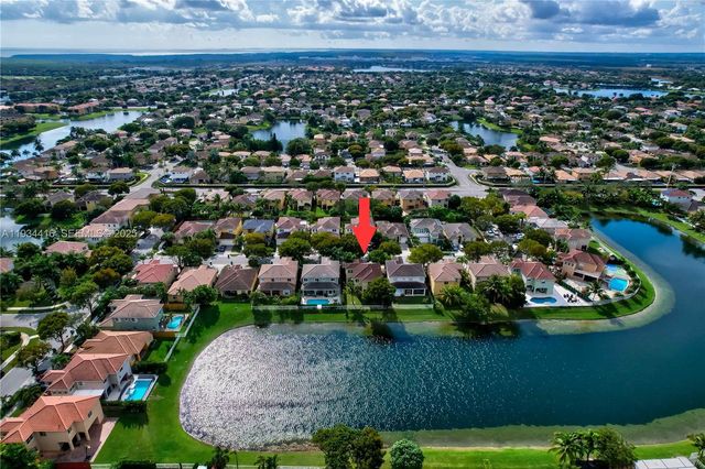 8955 SW 207th St, Cutler Bay, FL 33189