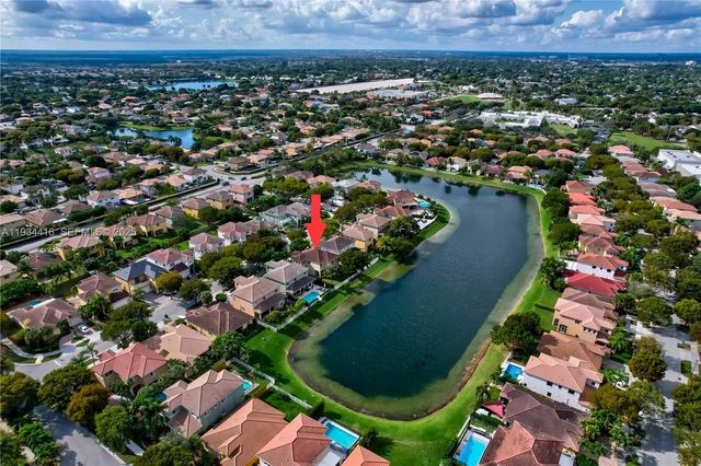 8955 SW 207th St, Cutler Bay, FL 33189