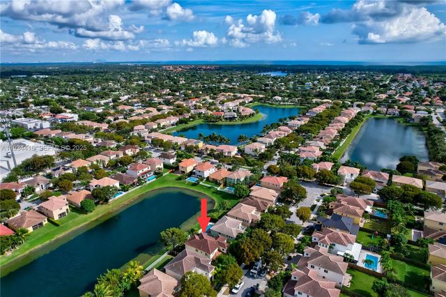 8955 SW 207th St, Cutler Bay, FL 33189