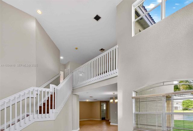 8955 SW 207th St, Cutler Bay, FL 33189