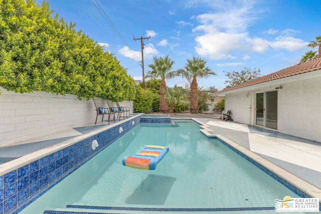 2375 E Joyce Drive, Palm Springs, CA 92262