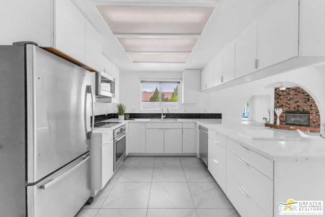 2375 E Joyce Drive, Palm Springs, CA 92262