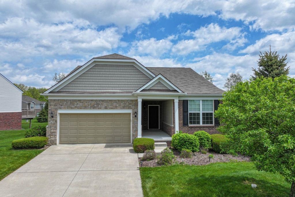 6239 Crystal Downs Drive, Grand Blanc, MI 48439