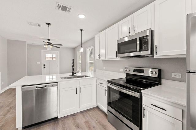 20 Tate LN 119, Round Rock, TX 78665