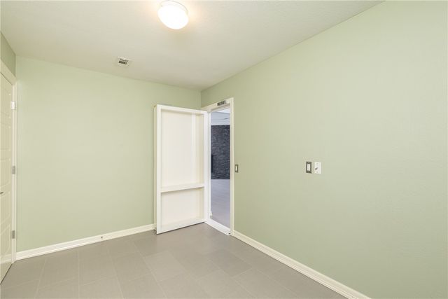 1703 SE P Street, Bentonville, AR 72712