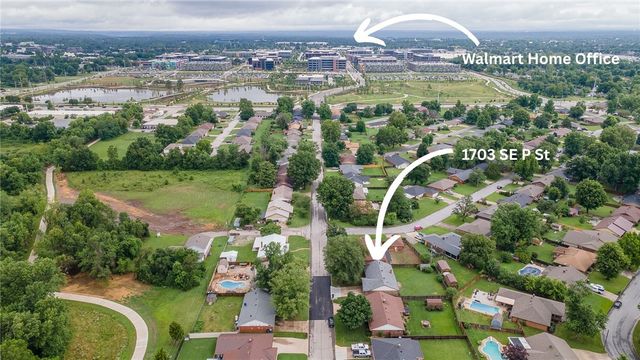 1703 SE P Street, Bentonville, AR 72712