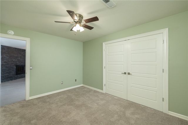 1703 SE P Street, Bentonville, AR 72712