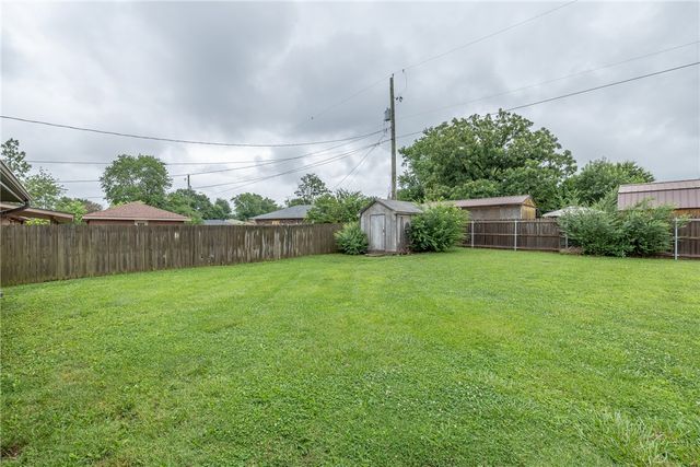 1703 SE P Street, Bentonville, AR 72712
